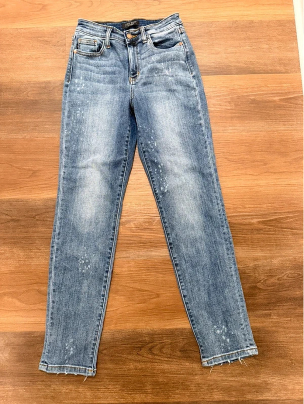 Judy Blue Saltwater High Rise Boyfriend Jeans 1/25 JB82646DK Distressed